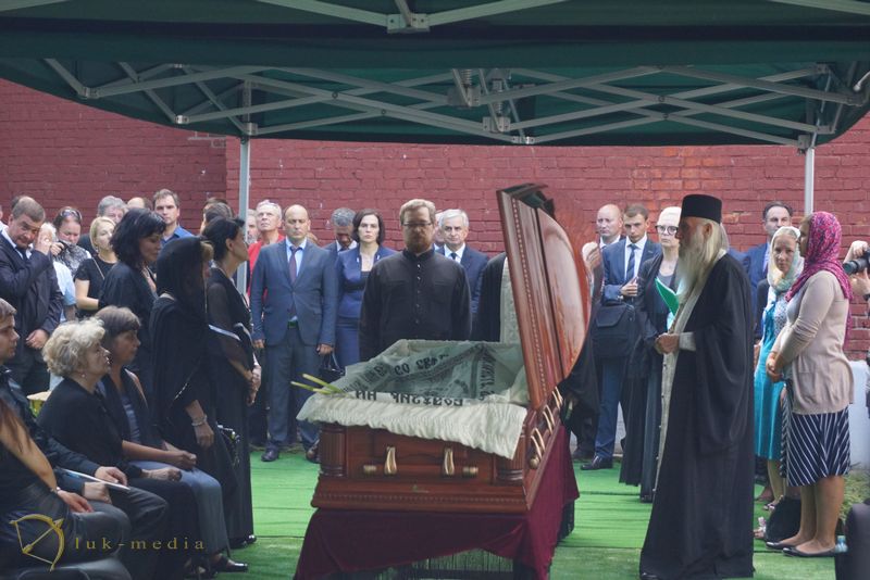 Фазиль Искандер похороны фото