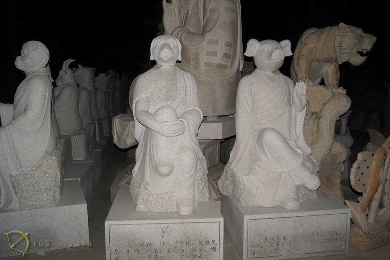 резчики по камню Чунгу CHONGWU