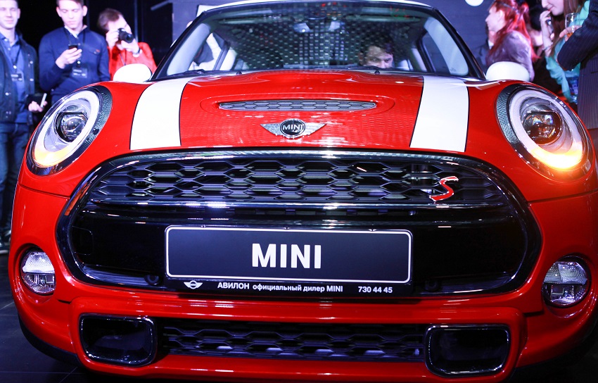 mini hatch  2014 