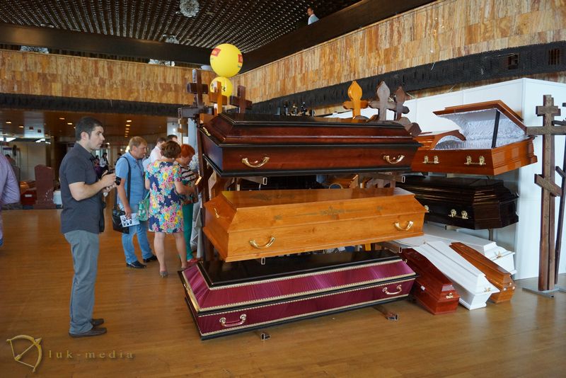 похоронная выставка некрополь крым 2015 фото