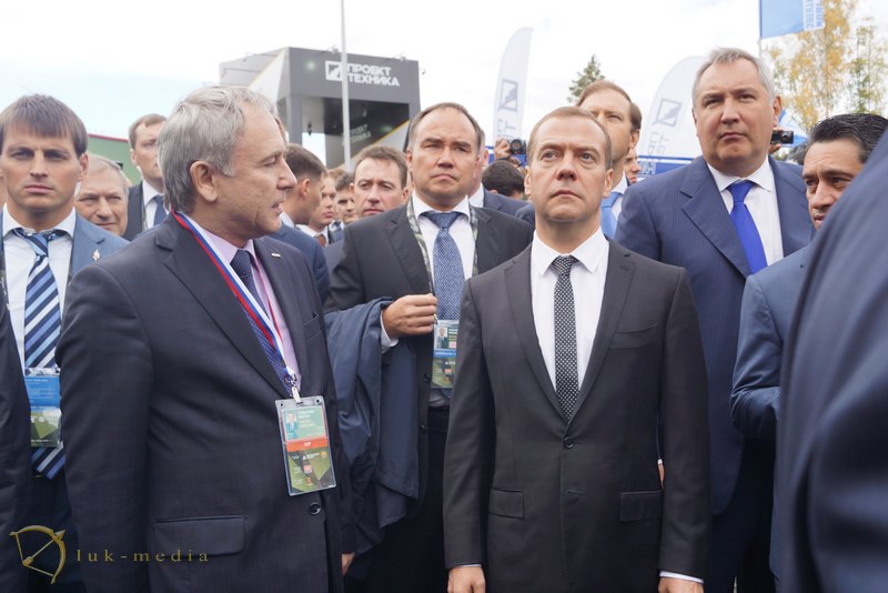 arms expo 2015 медведев