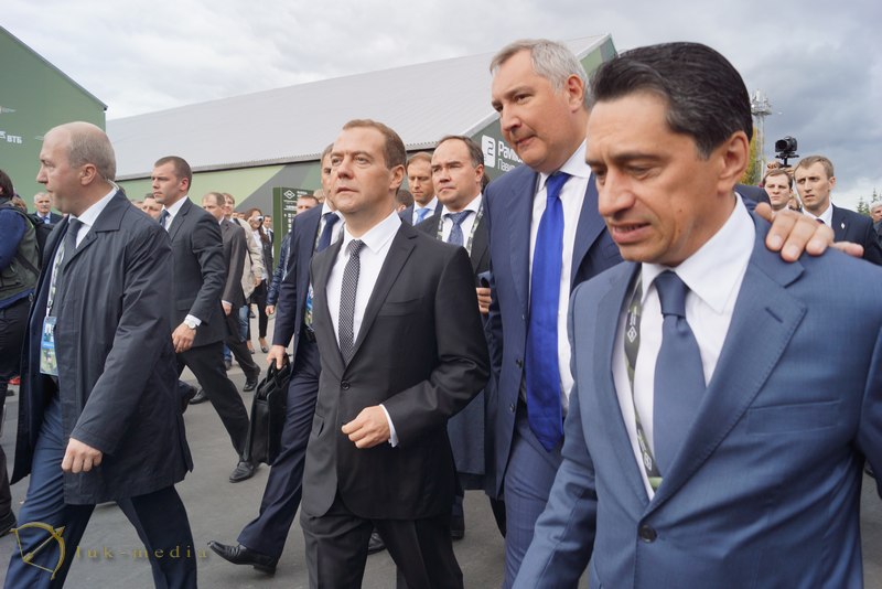 arms expo 2015 медведев рогозин