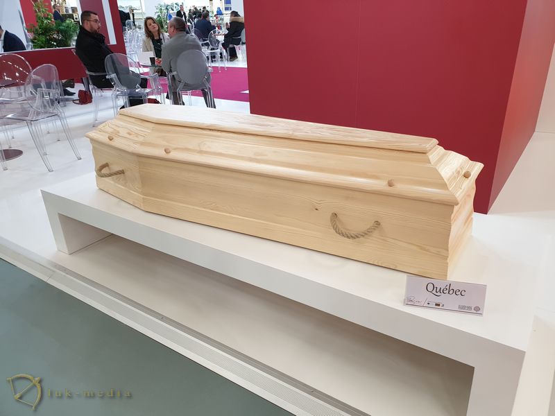 Гробы на парижской выставке 2019, часть вторая