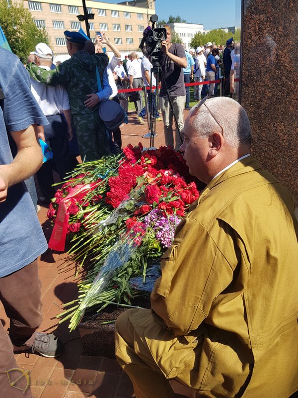 Открытие памятника Маргелову