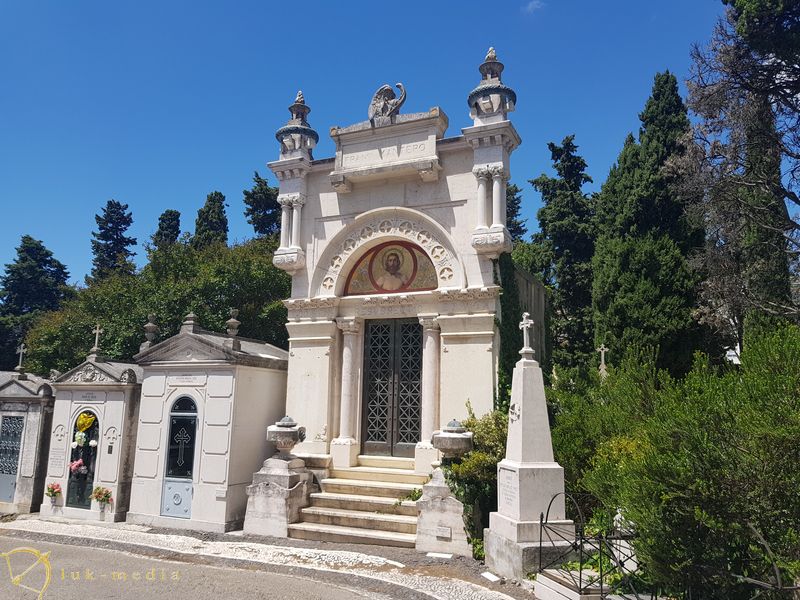 Кладбище Празереш в Лиссабоне, часть вторая