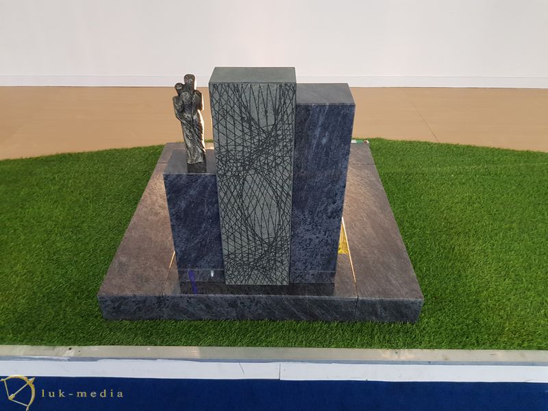 Памятники на выставке STONA 2020, часть первая