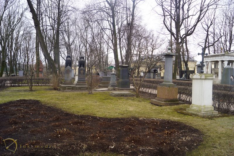 Тихвинское кладбище